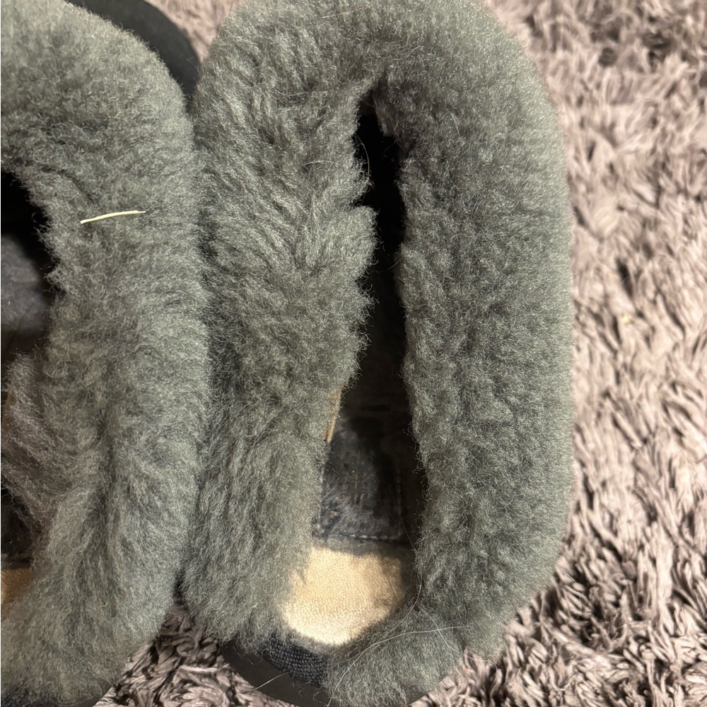 Ugg Black Grey Colored Slippers - Picture 4 of 5